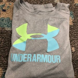 Grey under armour t-shirt